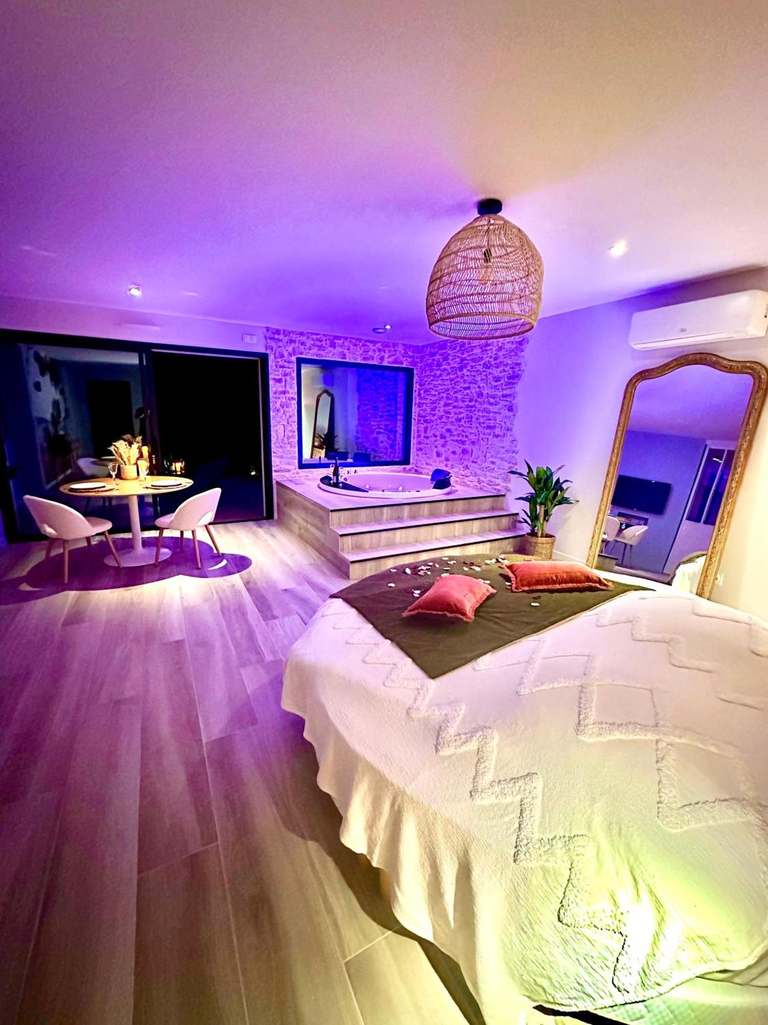 Les Suites Du Payre - Suite Romance Saint-Hilaire-de-Talmont 外观 照片