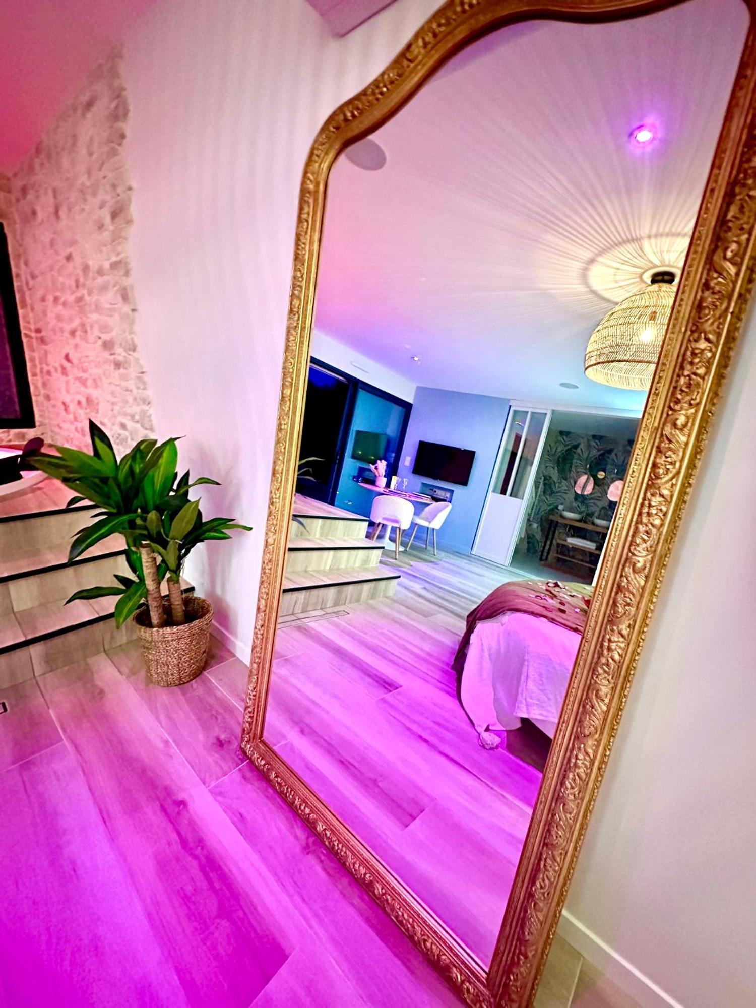 Les Suites Du Payre - Suite Romance Saint-Hilaire-de-Talmont 外观 照片