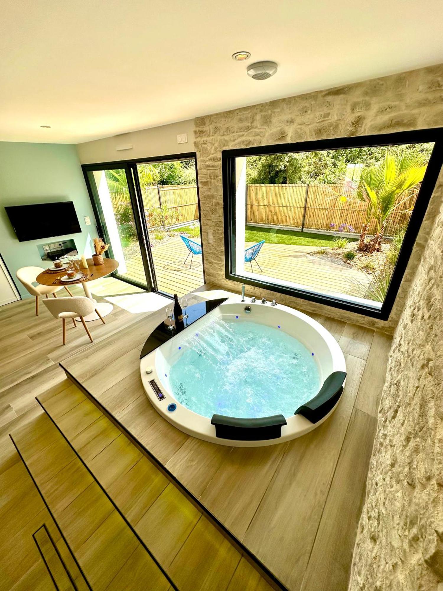 Les Suites Du Payre - Suite Romance Saint-Hilaire-de-Talmont 外观 照片
